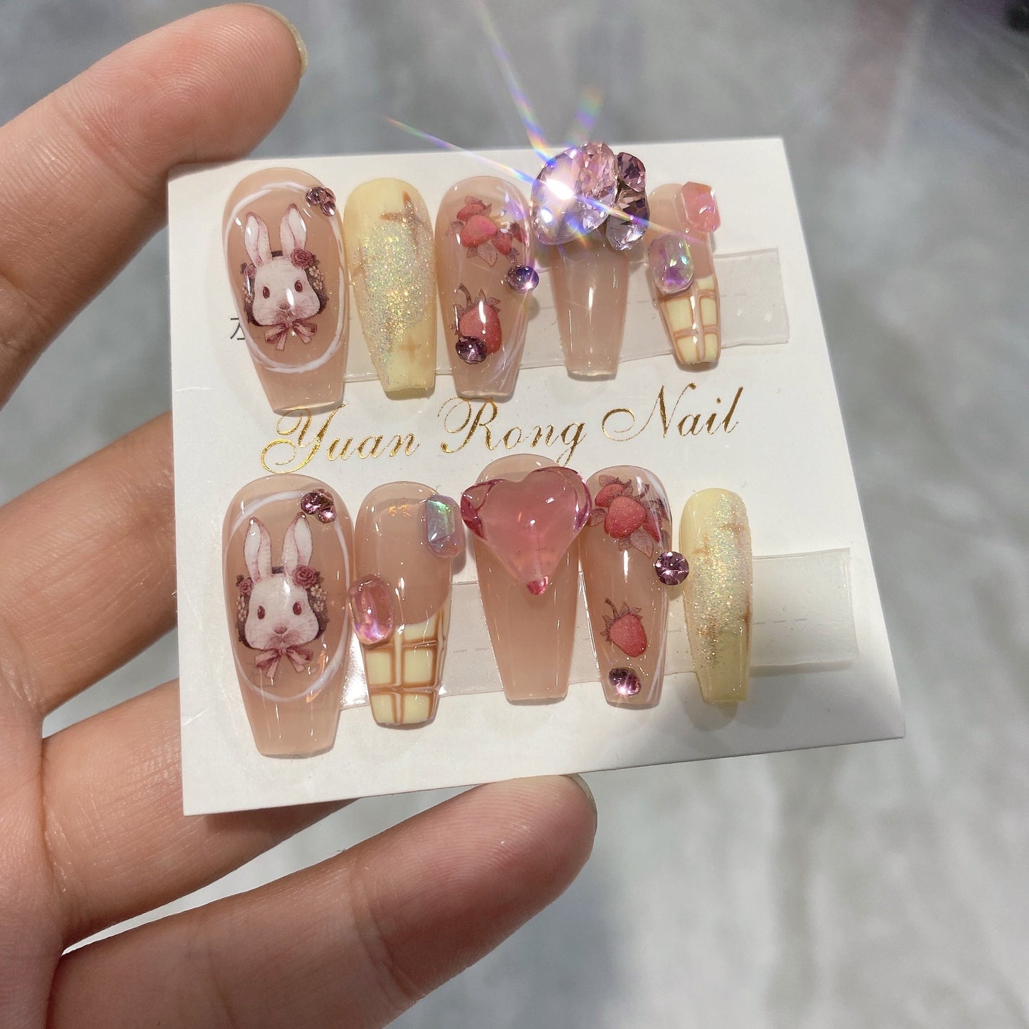 Fake Nails Patch Can Be Taken With Sweet Pet Rabbit