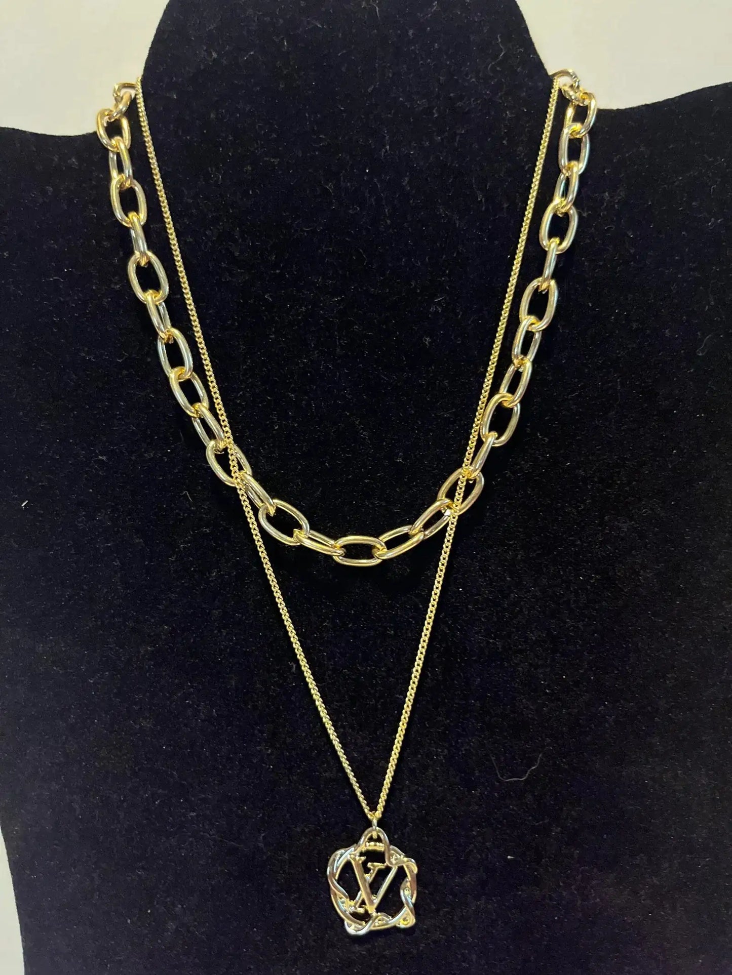 Pendant Gold Lux LV Necklace